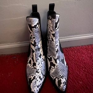 Zara cowboy boots